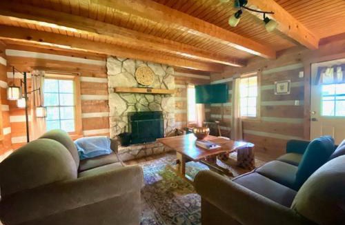 Logan House | Alpine - by The Chalets
