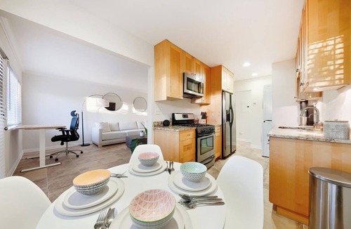 North Pacific Beach House | Amazing Location, Walk to Beach and Restaurants W/Parking!