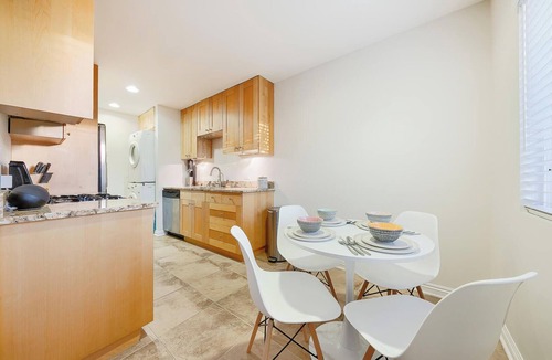 North Pacific Beach House | Amazing Location, Walk to Beach and Restaurants W/Parking!