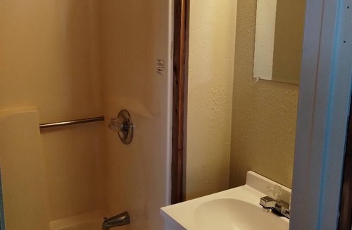 Mountain View Hotel | Anglers Riverfront Motel