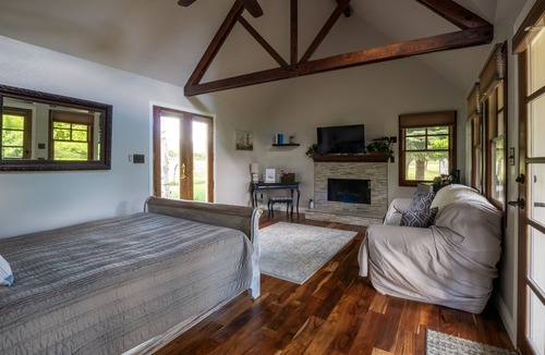 Hermosa Bed & Breakfast | Apple Orchard Inn