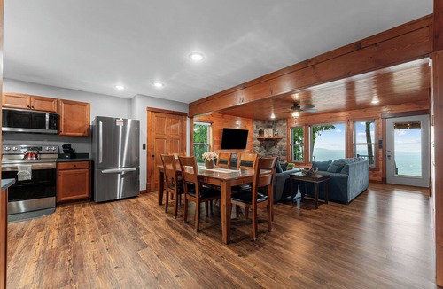 Jasper Cabin | Arkansas Gran Canyon View Hot Tub Observation Deck