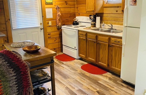 Logan Cabin | Aspen Cabin-Hocking Hills