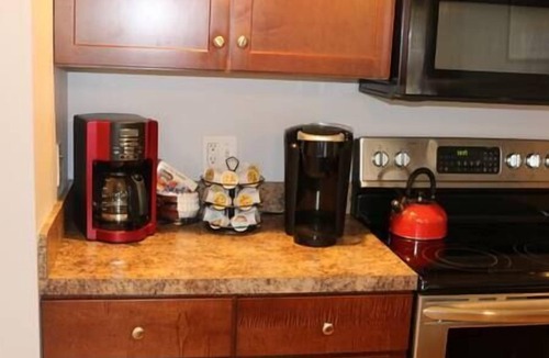 Athens House | Athens city townhouse, 3 bedrooms, 2.5 baths, FREE Wi-Fi, FREE Parking, Deck, 18