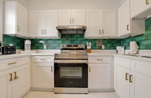 Coquina Gables Condo | Auberge Chic - Fleurs: Sun, Surf & Relaxation