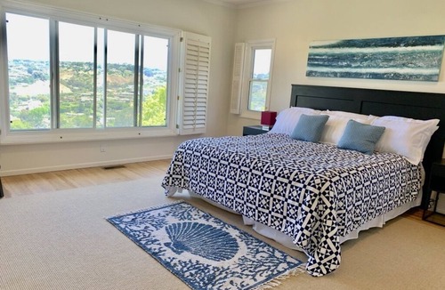 Hidden Valley House | Available again! Stunning Ocean Views ~ Close to All