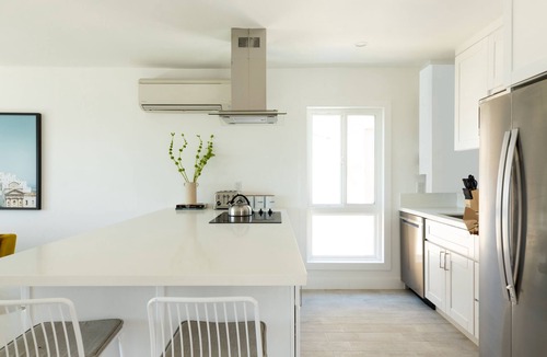 Middletown House | Avalon I by AvantStay | Contemporary San Diego Condo w/Large Patio