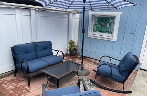 Mission Beach Cottage | Bayside Cottage - Steps from the Bay and Ocean with AC