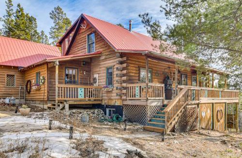 Black Hawk House | BBQs, Hikes & Fireside Nights: Cabin in Black Hawk