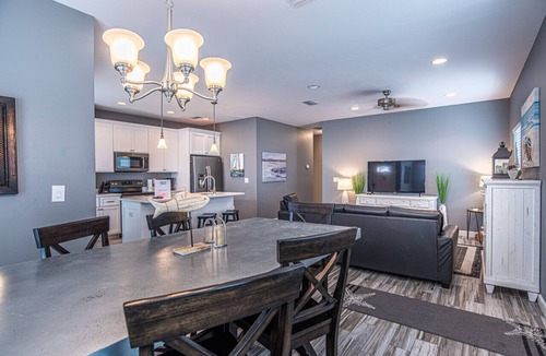 Laguna Beach House | Beach Daze on PCBLaguna Bch 1block to sand 1DogOK 6ppl