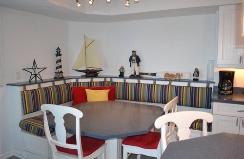 Longboat Key Condo | Beachcomber unit 208