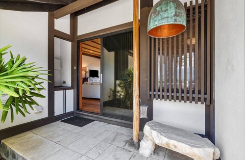 Hawaii Loa Ridge House | Beachfront & Short Drive to Waikiki