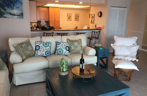 Redington Beach Condo | Beachfront - Steps to the Ocean & Private Pool.