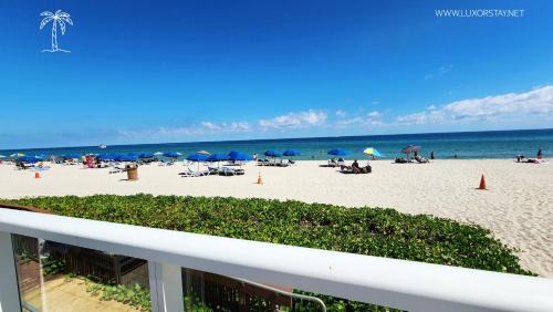 Sunny Isles Beach Apartment | Beachfront Studio-Apt Retreat in Sunny Isles Beach