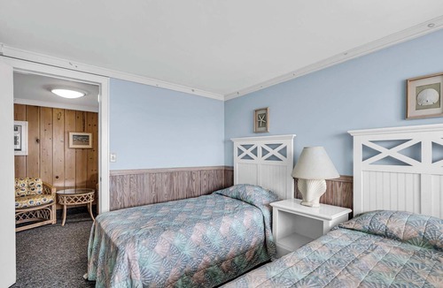 Point Pleasant Beach Hotel | Beachfront Apartment With Balcony & Views