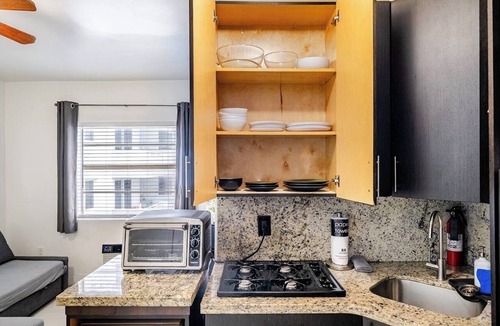 South of Fifth Condo | Beachside 3rdOcean Dr 2Bed -1Bath- Pool- 2 Beach Chairs & 1 Umbrella