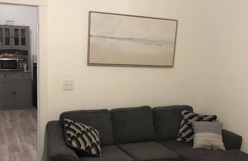 South Broadway Apartment | Beautiful Apartment w/laundry 10 minutes from downtown Cleveland!