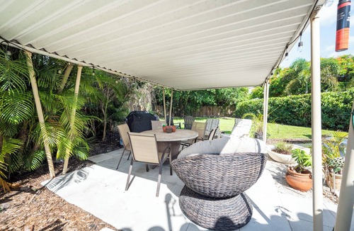 South Middle River House | Beautiful ENTIRE HOME Near Wilton Manors, Las Olas Blvd & the Beach