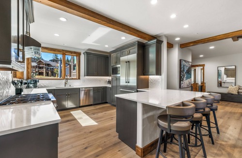 Copper Mountain House | Beautiful Executive Ski In/Ski Rooftop Hot tub! LR962