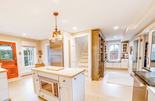 Lincoln House | Beautiful, rustic home w/on-site playground, deck, patio, grill, and fireplace