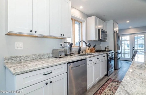 Malta House | Beautiful Saratoga Lake home with pool