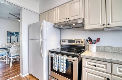 Ilexhurst Condo | Beautiful Spacious 4 Bdrm 2nd floor Condo! Heated Pool and Steps to the beach!