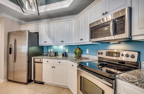 Arcadian Shores Condo | Beautifully Remoded 3 bedroom ocean front condo in Margate tower, Kingston