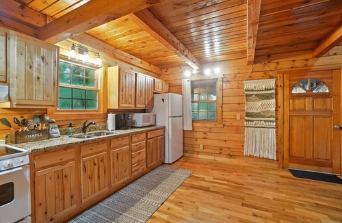 New Plymouth Cabin | Beech Cabin | Couples Cabin | Hocking Hills