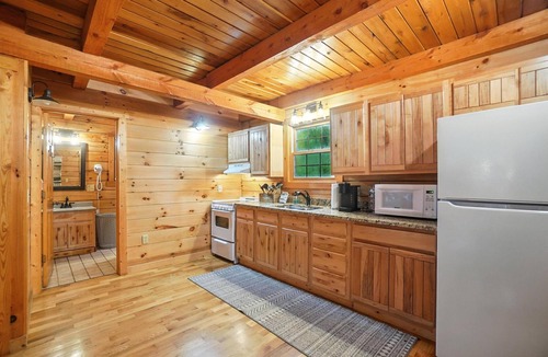 New Plymouth Cabin | Beech Cabin | Couples Cabin | Hocking Hills
