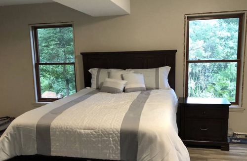 Howard House | BEST VALUED AIRBNB IN OHIO!