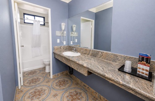 Orange Hotel | Big A Motel & Suites Near Disneyland Orange County