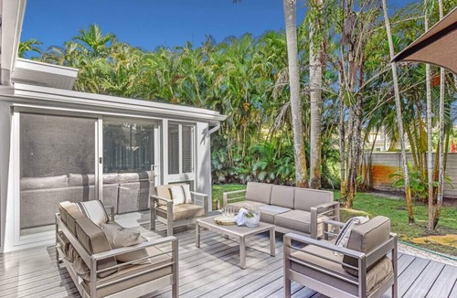 River Oaks Villa | Big House in Fort Lauderdale