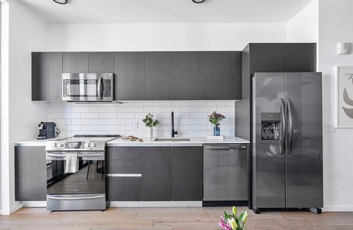 Downtown Miami Apartment | Biscayne Bay Studio: Resort Pool & Beach Access