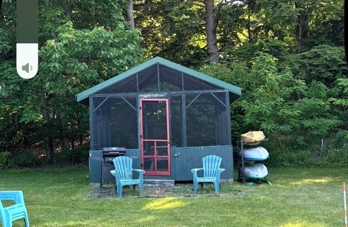 Belgrade Cabin | Black Bear Cottage 2-bedroom cabin in Belgrade perfect for a relaxing getaway