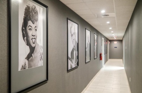 Downtown Akron Hotel | BLU-Tique, Akron, a Tribute Portfolio Hotel