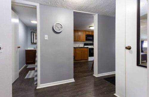 Massillon Apartment | Blue Door Apartment - No Cleaning Fees