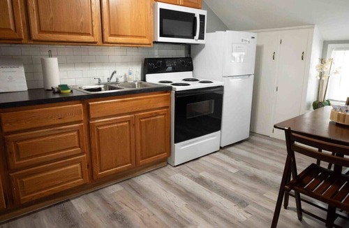 Massillon Apartment | Blue Door Apartment - No Cleaning Fees