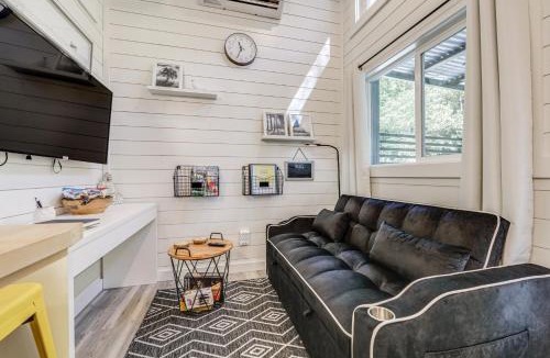Old Fort Apartment | Blue Ridge Mountain Tiny Home: Escape to Nature!