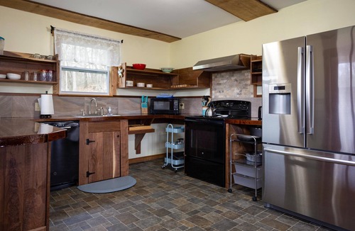 Lakeville Cottage | Bluebird Hollow is a cozy little home in the woods