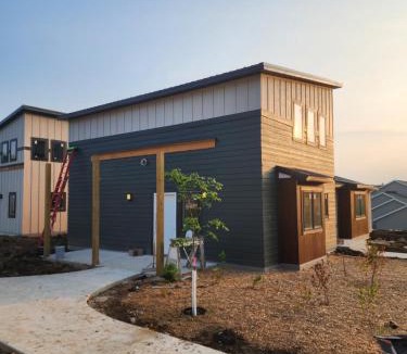 Decorah Resort | Bluffside Gardens