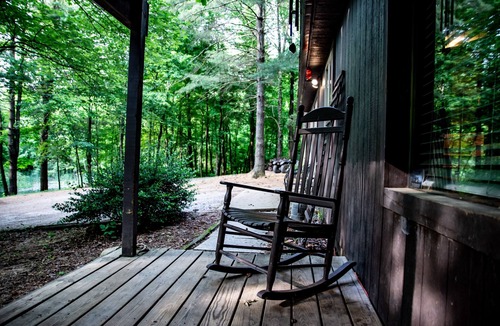 Carbon Hill Cabin | Book Your Getaway Now