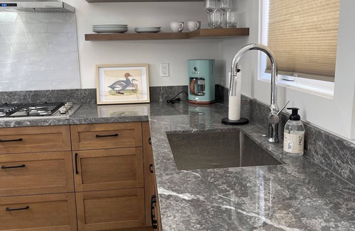 Brockmont Cottage | Brand New Charming Guest House in lovely Northwest Glendale CA. Private &Quiet