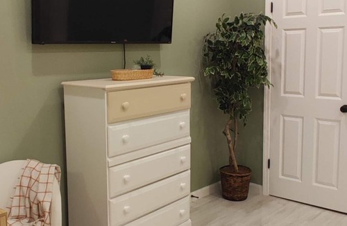 Delaware Apartment | Brand New Cozy Downtown Apartment