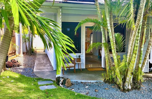 Kailua Cottage | Bright and airy 1-bedroom cottage in charming Kailua, 1 block to beach. WiFi, AC