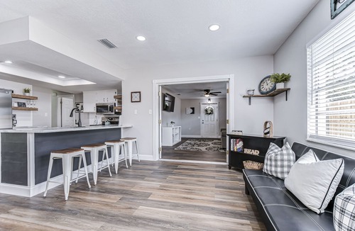Bayonet Point House | Bright & Beautiful 3/2 house close to Beaches & Fun