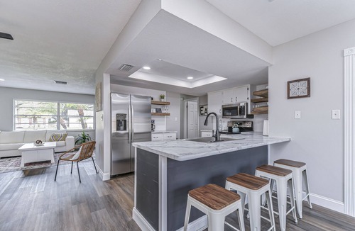 Bayonet Point House | Bright & Beautiful 3/2 house close to Beaches & Fun