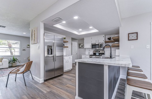 Bayonet Point House | Bright & Beautiful 3/2 house close to Beaches & Fun