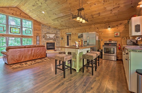 Butler Cabin | Butler Cabin on 19 Acres w/Hot Tub & Fire Pit!