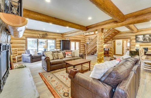 Red River House | Cabin 3/4 Mi to Red River Ski & Summer Area