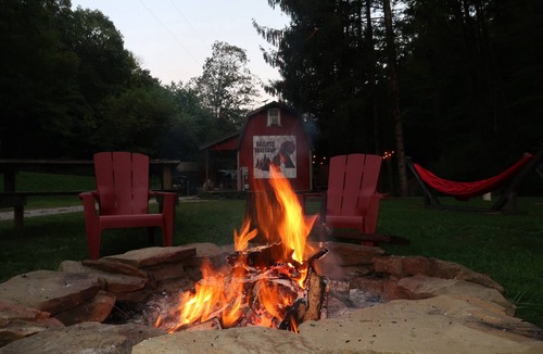 Carbon Hill Cabin | Cabin in Wayne National Forest with ride in/out access to Baileys Trail System